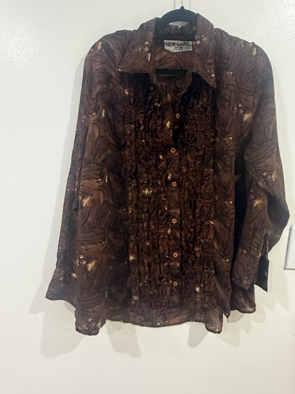 Brown Ruffled Button-Front Blouse - Picture 2 of 10